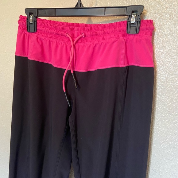 Lululemon Step Lively Crops - Picture 6 of 12